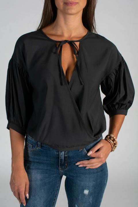 Πλισέ μπλούζα με κοντά μανίκια Carmelita, μαύρο