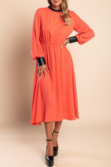 Κομψό μίντι φόρεμα Plana με ένθετα από τεχνητό δέρμα, ροζ