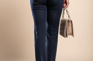  Κομψό μακρύ ίσιο παντελόνι Aila, σκούρο μπλε