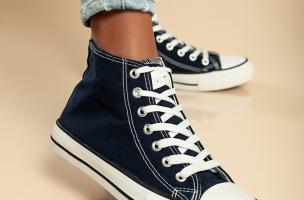 Μοντέρνα ψηλοτάπητα sneakers από ύφασμα SS130, σκούρο μπλε